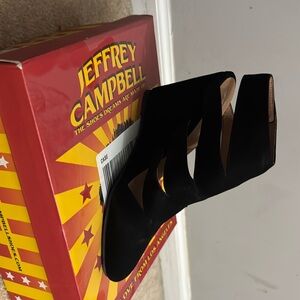 NEVER WORN. JEFFREY CAMPBELL BLACK WEDGES.